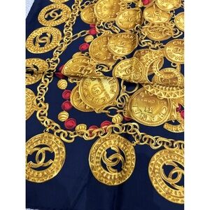 CHANEL Vintage Gold chain Scarf